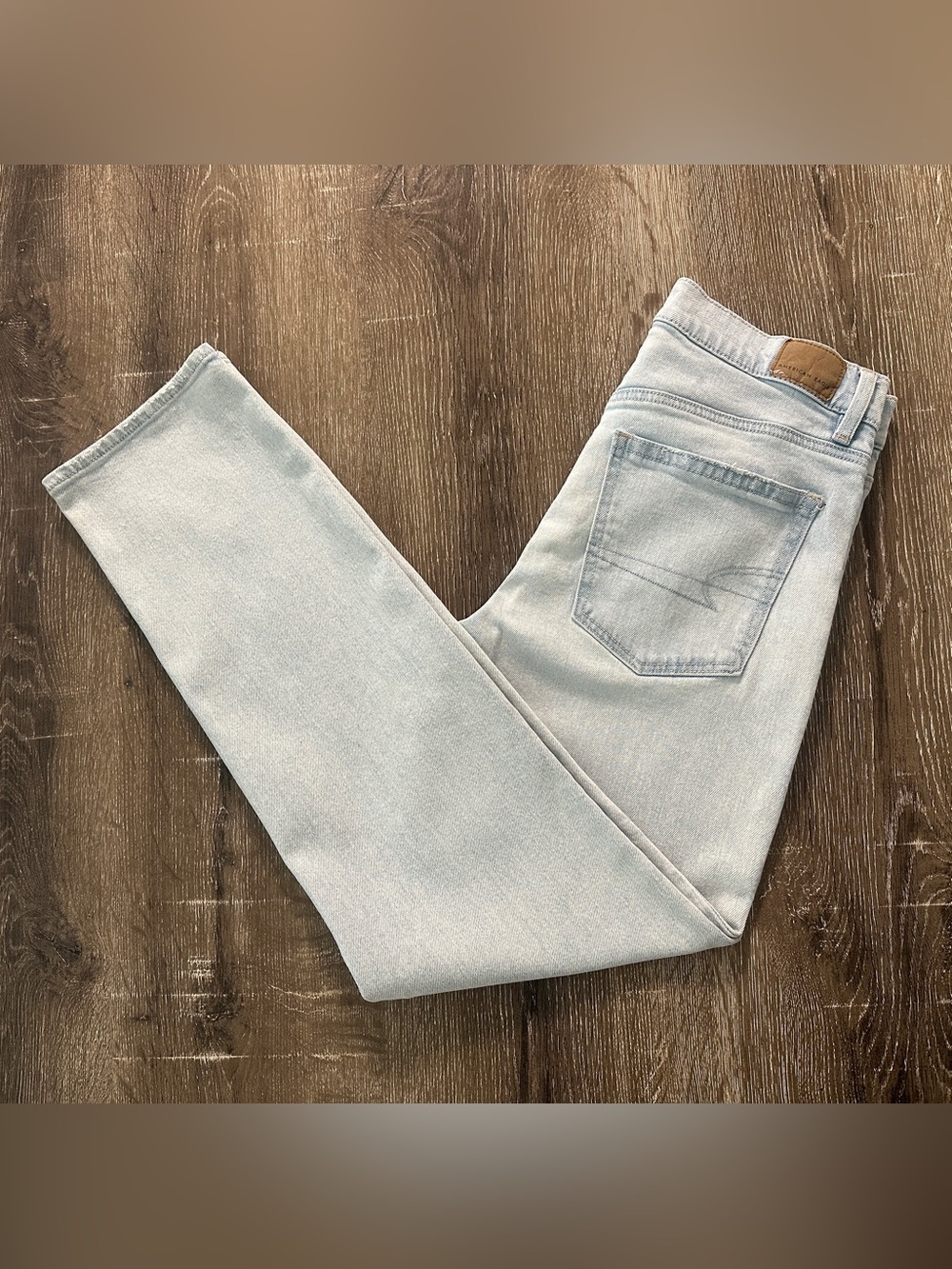 American Eagle Outfitters Light Blue Super High-Rise Straight Leg Jeans - Size 6